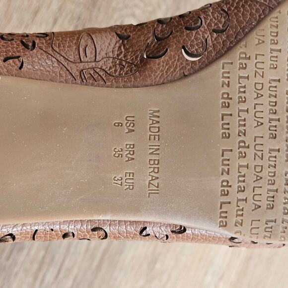 Luz da Lua Brown Ballet Flats with Floral Cutouts US 6 - Picture 7 of 8